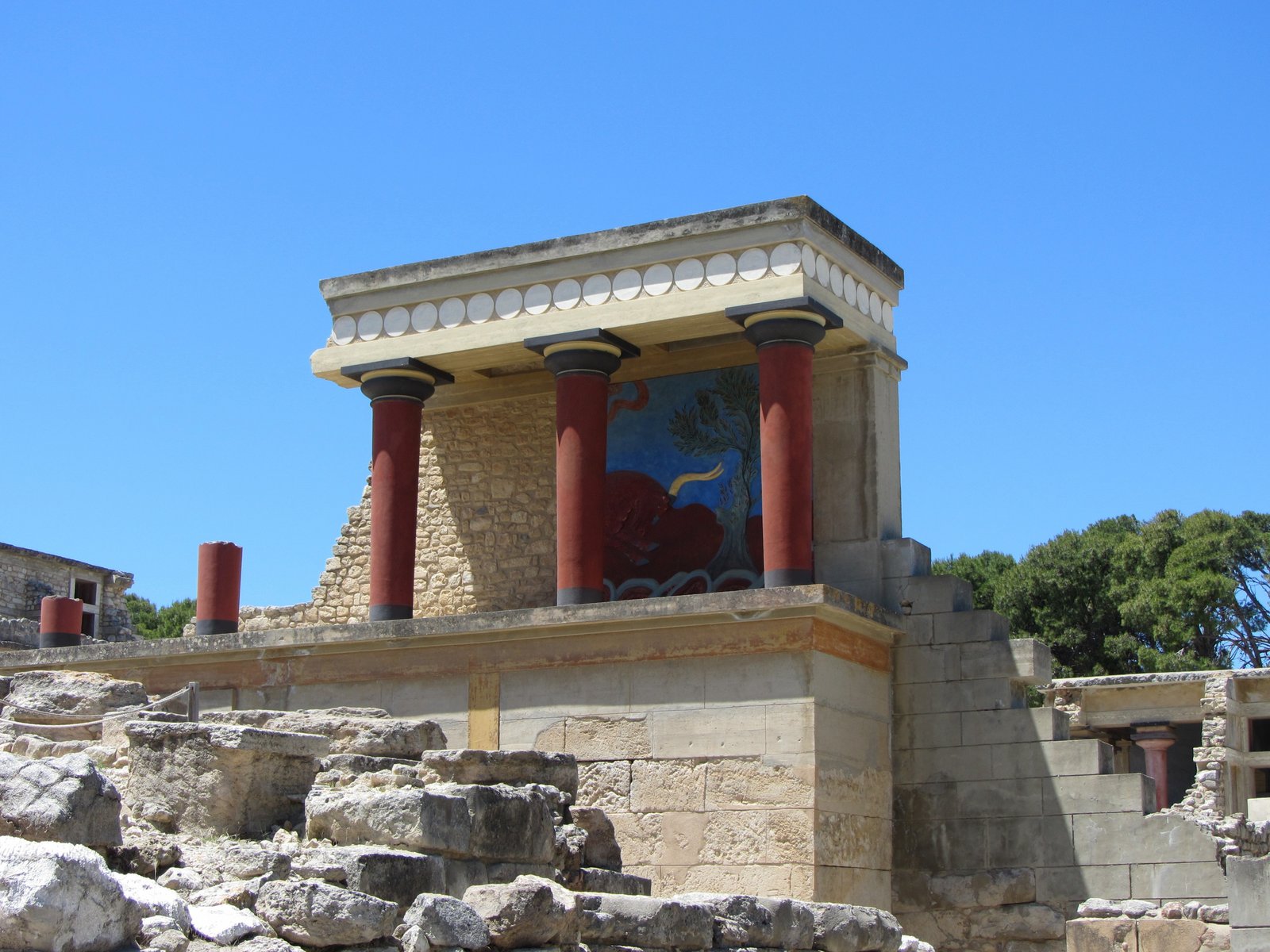 Ruinerna av palatset i Knossos på Kreta
